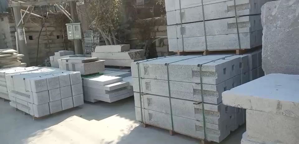 恒真石业主营石栏杆路沿石河道栏杆别墅阳台栏杆桥栏杆水池坯墓