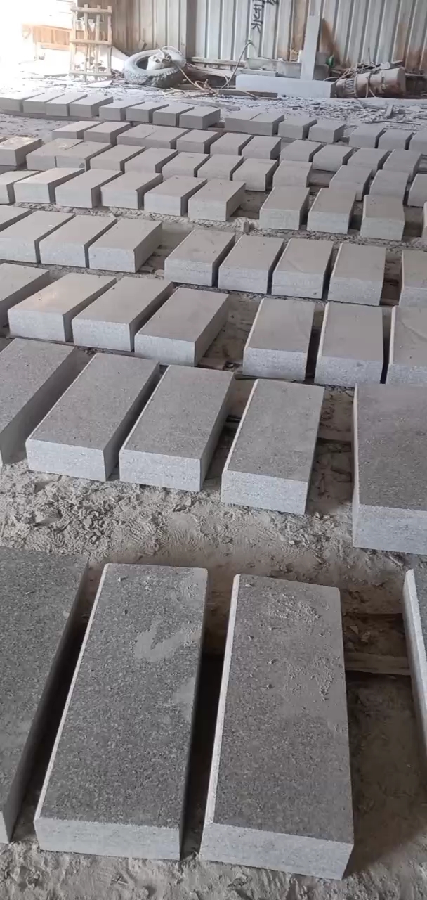 恒真石业主营石栏杆路沿石河道栏杆别墅阳台栏杆桥栏杆水池坯墓