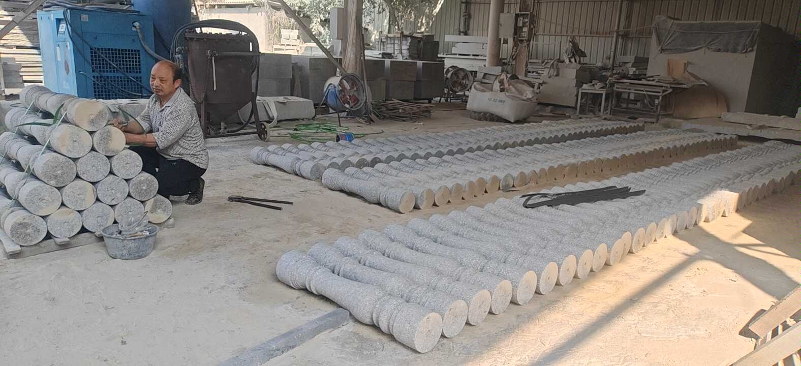 恒真石业主营石栏杆路沿石河道栏杆别墅阳台栏杆桥栏杆水池坯墓