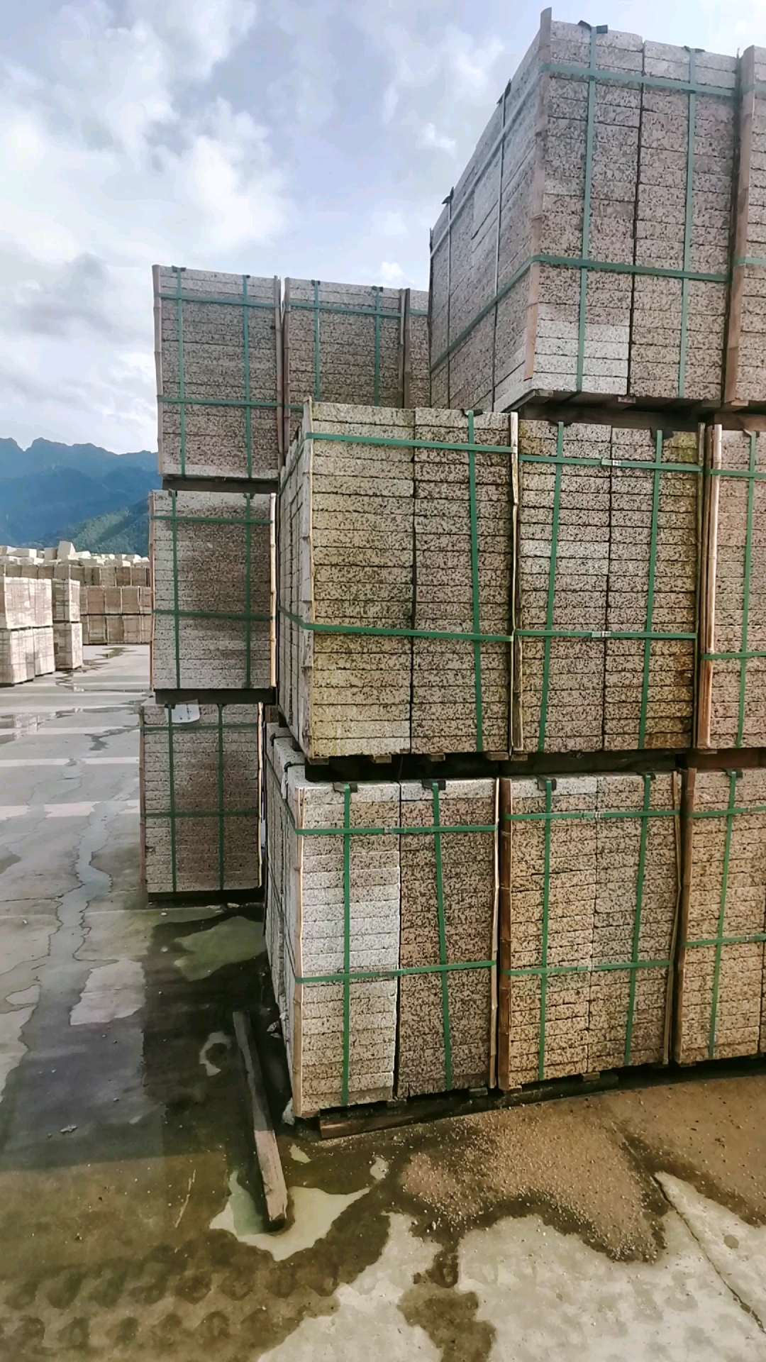5公分600300黄锈石大量现货中欢迎咨询好料好价财富热线
