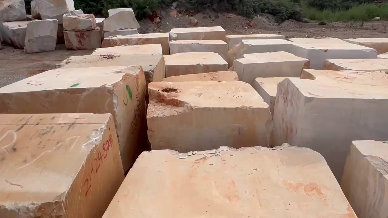 主营：白海棠、卡迪灰、美国灰、美国木纹、白贝利、凯撒灰、国际灰