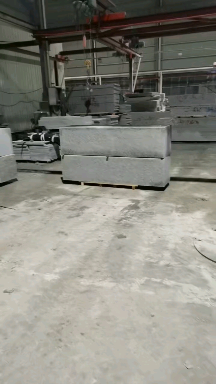 麻城贤昌石业异型石材加工厂主要对外五轴圆弧加工双面圆弧路沿绳锯加工雕刻