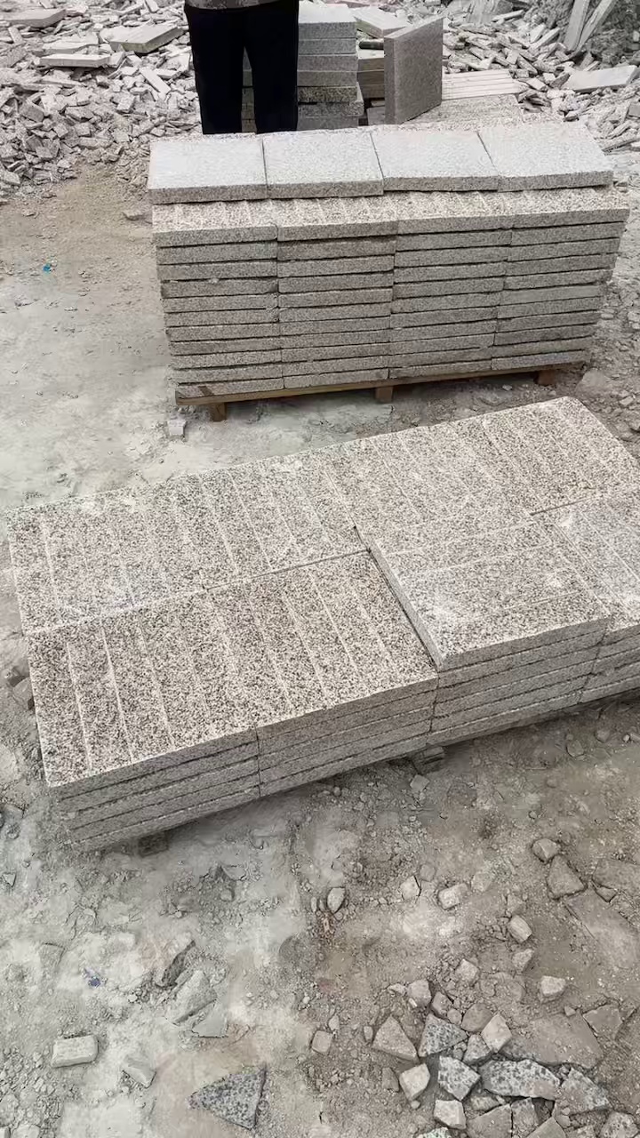 湖北黄金麻、湖北白麻、提锈板、芝麻灰、中国黑、工程板、园林地铺、路沿石，咨询热线