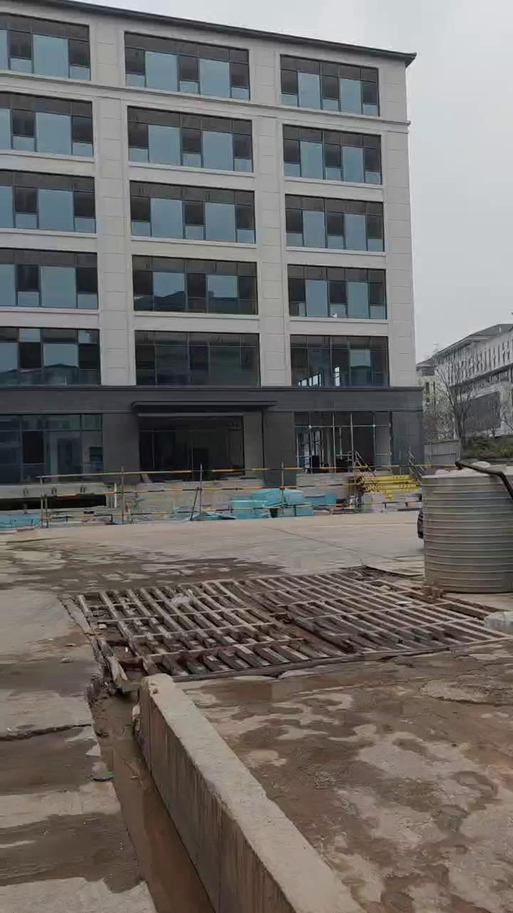 中国红，冰花蓝（兰），雅蒙黑，豹皮花，荥经红、红砂岩、黄砂岩、汉白玉、水晶白、东