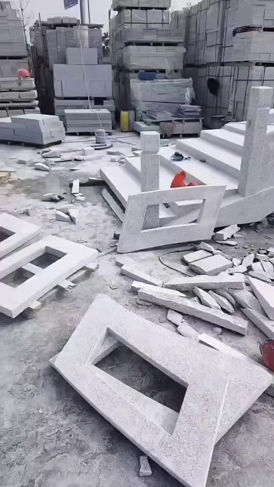 麻城贤昌石业异型石材加工厂主要对外五轴圆弧加工双面圆弧路沿绳锯加工雕刻