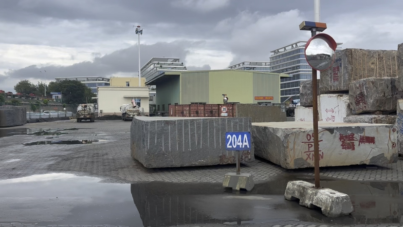 紫金兰、巴哈马蓝、印度白金、远东白、印度白金、檀香石、亚马逊白、加纳白