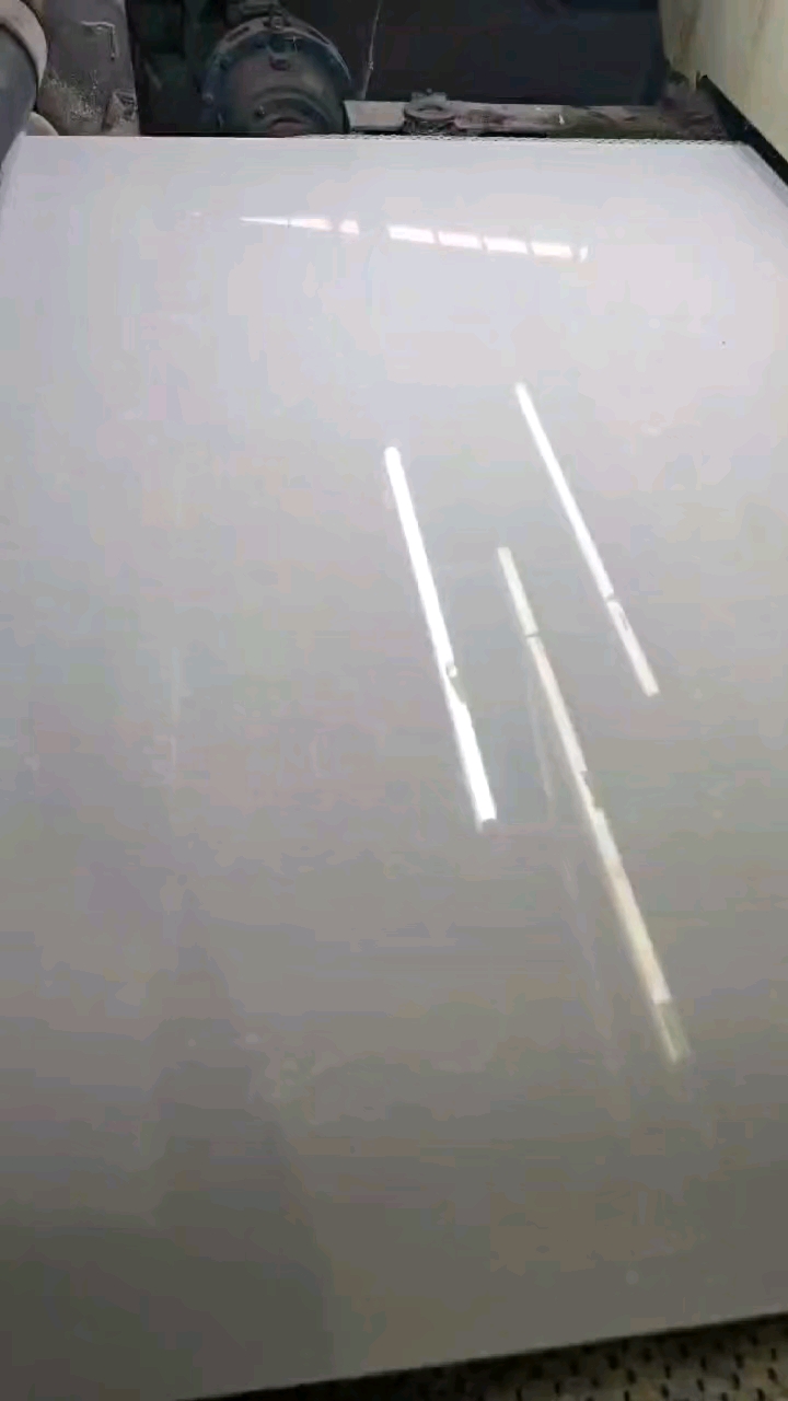 岗石:冰丝白玉