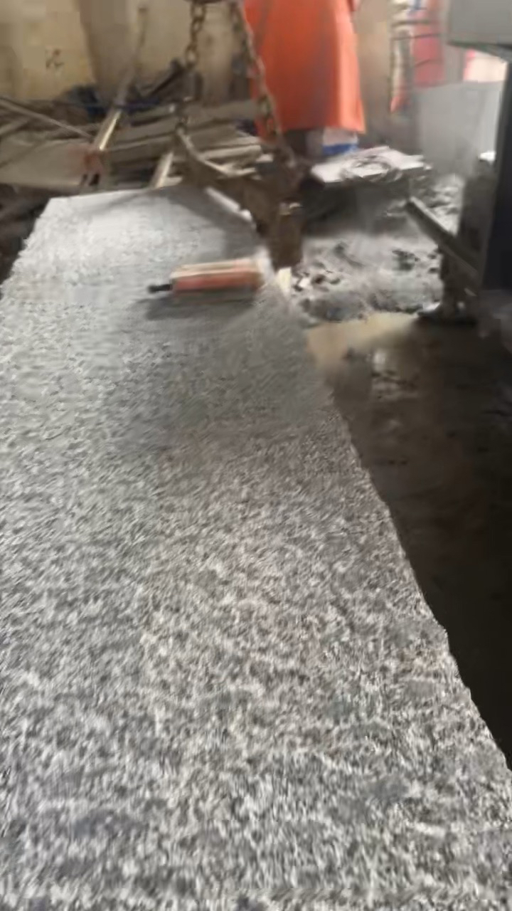 芝麻灰封开花菠萝面