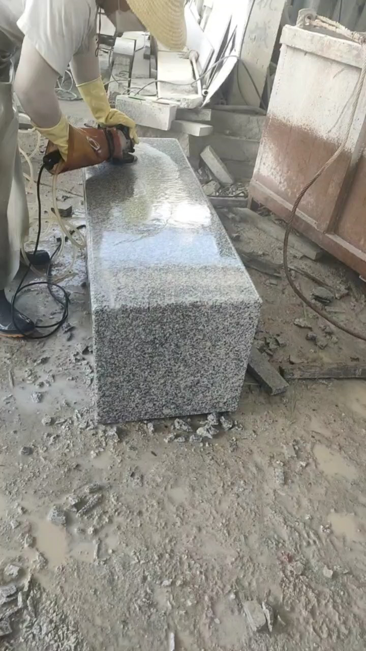 芝麻白，各种各样 异形 大凳子