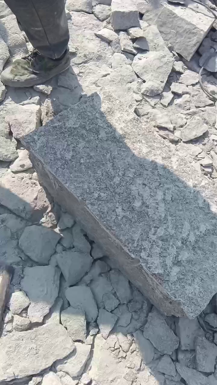 主营：条石，风景石，面石，板材，侧石，青石板，遂昌红，丽水霞红，财富热线：150