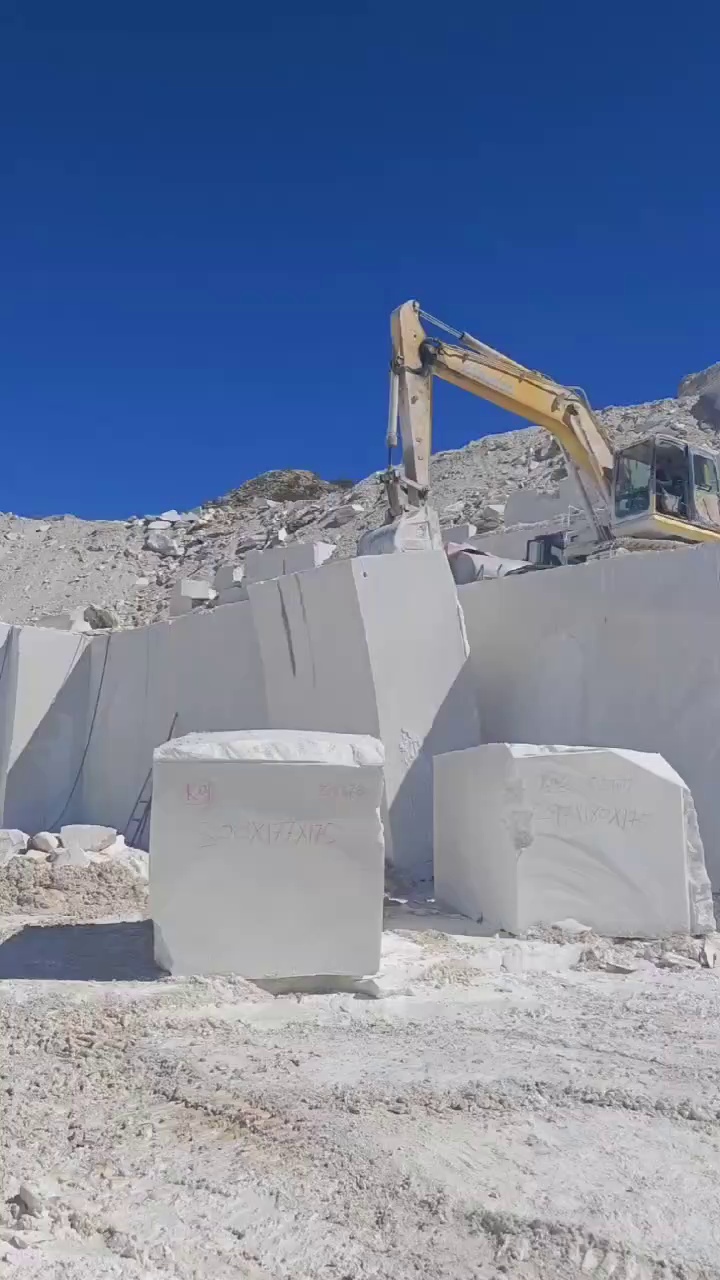 主营米兰白玉拥有矿山开采权量大联系电话