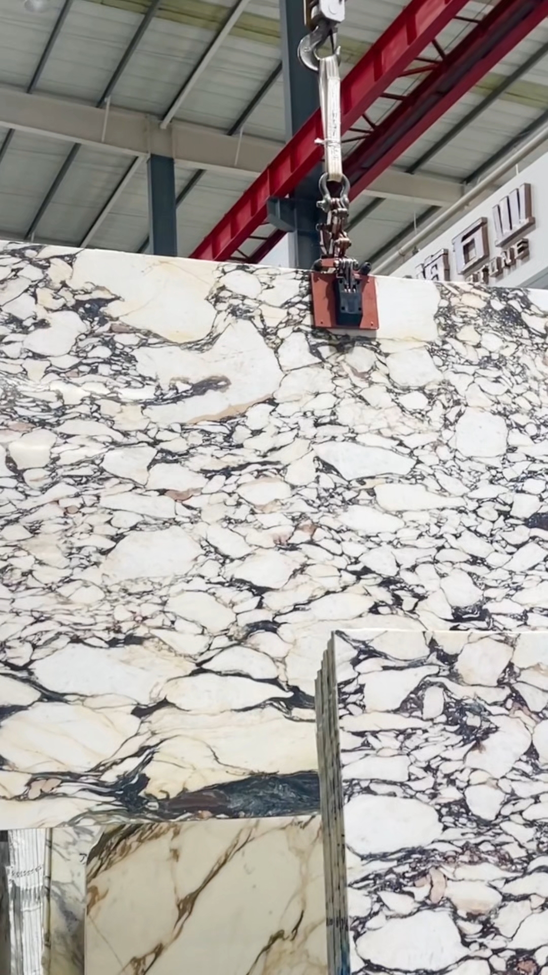 意大利宝格丽紫，经典花纹