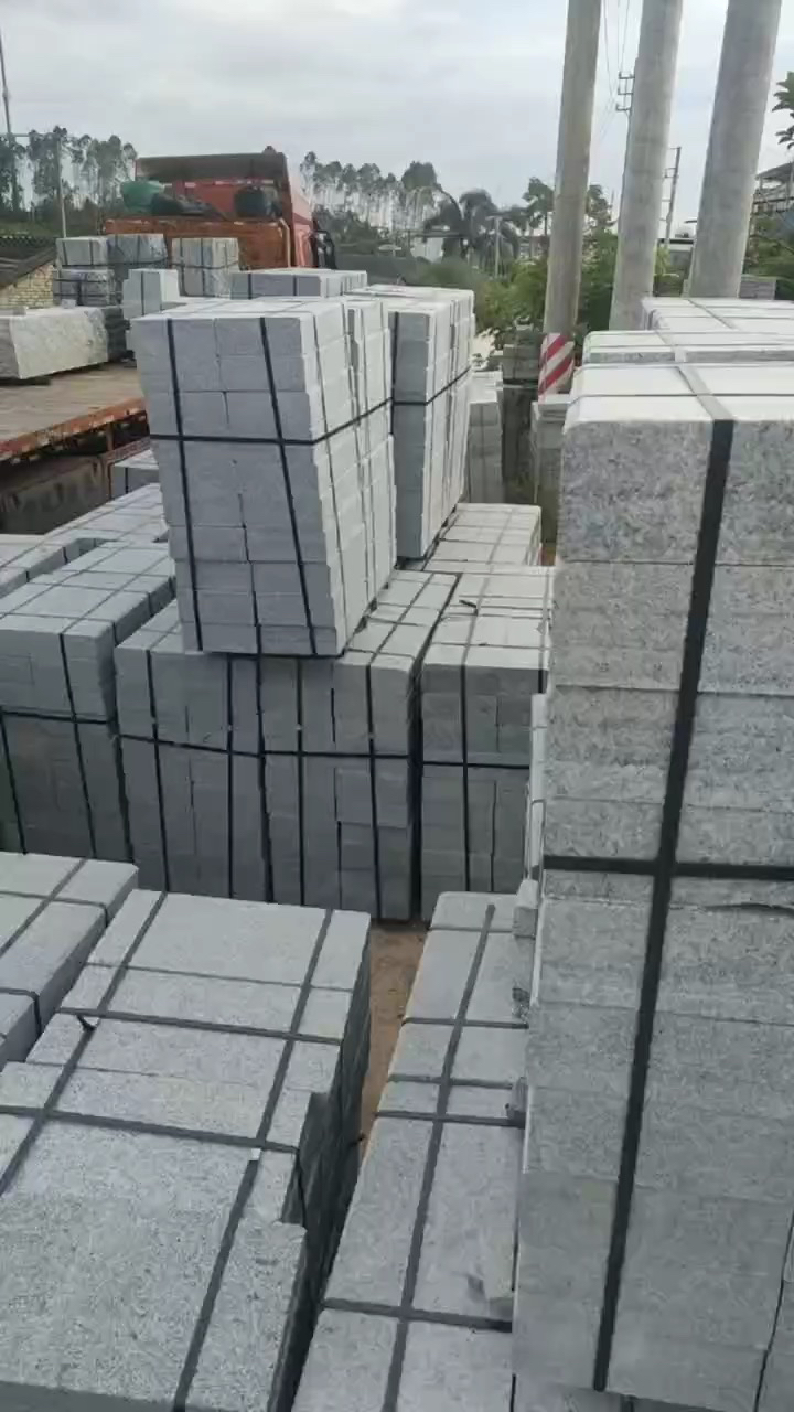 廉江芝麻白，廉江芝麻灰，阳江白麻，毛光板，火烧面，荔枝面，栏杆，石桌，