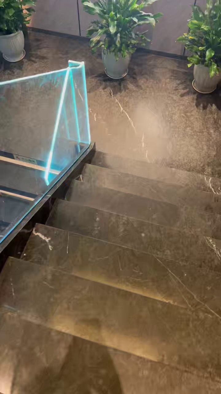 奥特曼星白星耀灰龙马矿