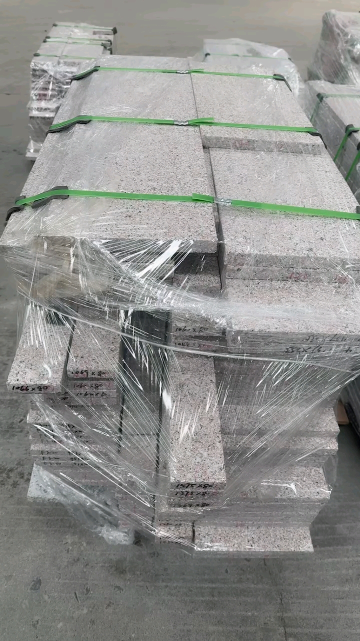 广东客户的永定红外墙板准备发货