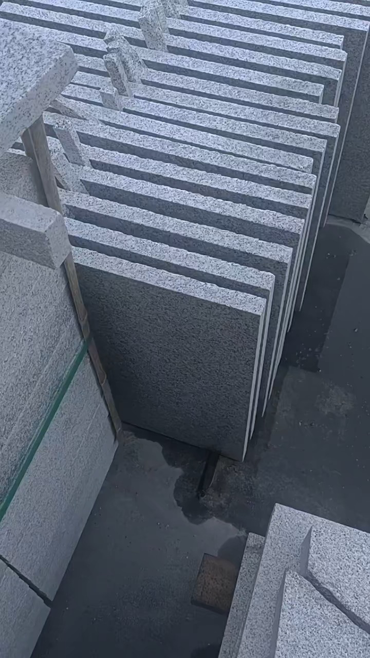 别墅用的芝麻白干挂石材防护处理