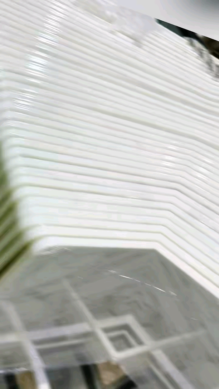 今日更新400多套多种款式桌面赶工中感谢这位客户的信任来司洽谈不到2