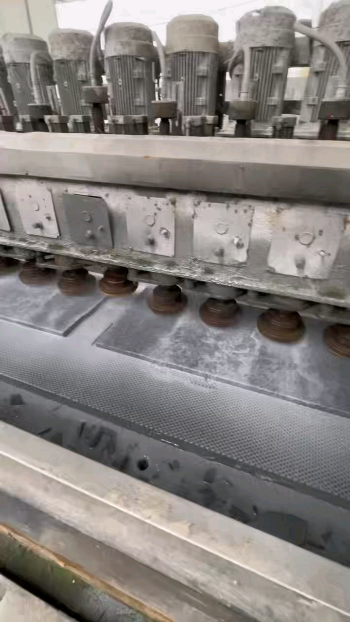 小蓝宝大量加工中