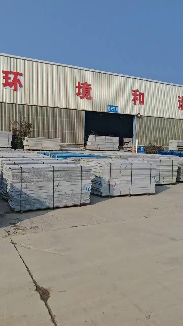 草店芝麻灰g633(自有矿山)、湖北芝麻灰、染黑板、芝麻黑、矿山开采稳定，厂矿直