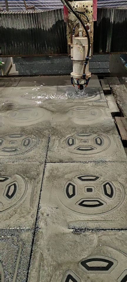 思友石雕工艺专业承接湖南688的异形加工水沟盖板树围墓碑路沿石柱