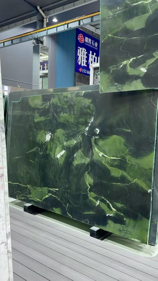 牛油果绿，荷塘月色