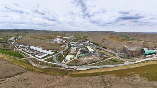 内蒙古固阳黑石材工业园